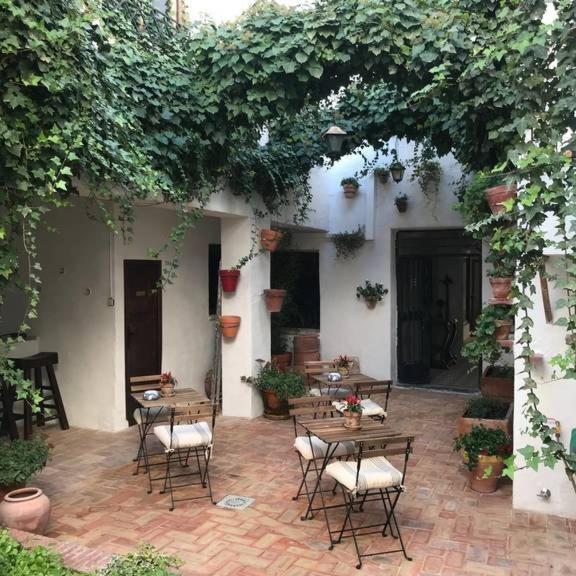 La Casa De Felix Konukevi Villena